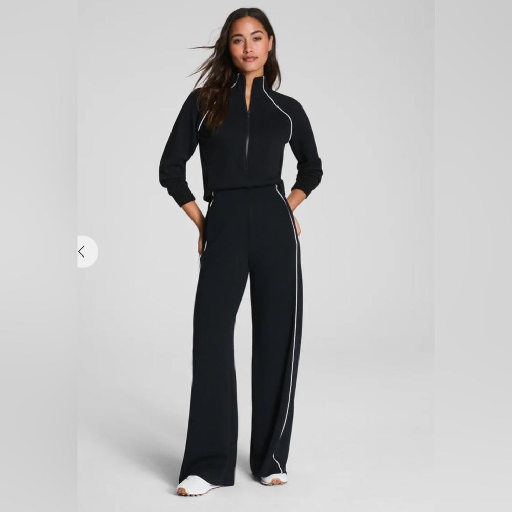 SPANX AirEssentials Very Black Jumpsuit - S Petite
